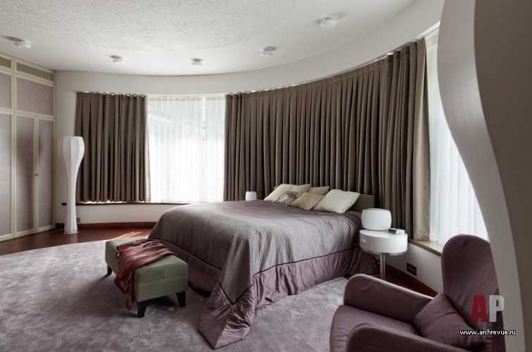 Фото интерьера спальни квартиры в современном стиле