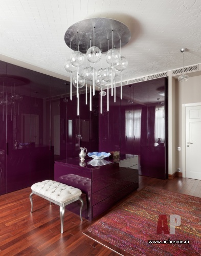 Фото интерьера гардеробной квартиры в современном стиле