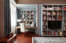 Фото интерьера кабинета квартиры в современном стиле