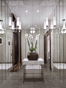 Фото интерьера входной зоны дома в стиле ар-деко