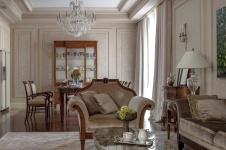 Фото интерьера гостиной квартиры в стиле неоклассика