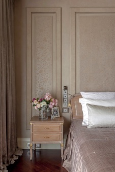 Фото интерьера спальни квартиры в стиле неоклассика