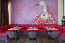 Фото интерьера зоны отдыха ресторана в стиле китч