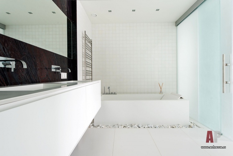 Фото интерьера санузла пентхауса в стиле минимализм Фото интерьера ванной комнаты пентхауса в стиле минимализм