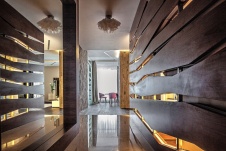 Фото интерьера входной зоны дома в современном стиле