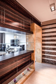 Фото интерьера входной зоны квартиры в современном стиле