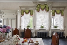 Фото интерьера кухни резиденции в дворцовом стиле