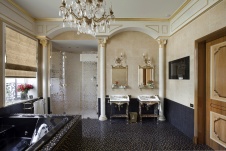 Фото интерьера санузла резиденции в дворцовом стиле