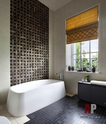 Фото интерьера ванной резиденции в дворцовом стиле