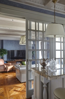 Фото интерьера гостиной квартиры в стиле неоклассика