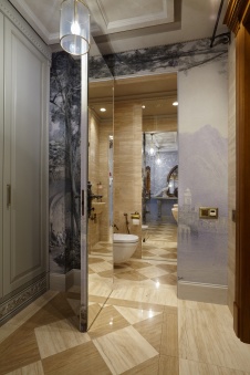 Фото интерьера входной зоны квартиры в стиле неоклассика