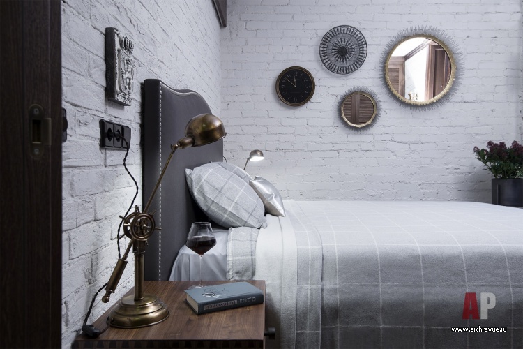 Фото интерьера спальни небольшой квартиры в стиле лофт
