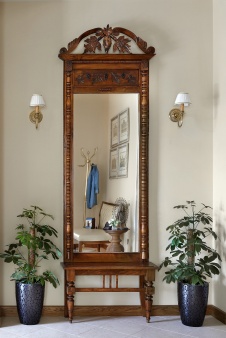 Фото интерьера входная зона дома в стиле неоклассика