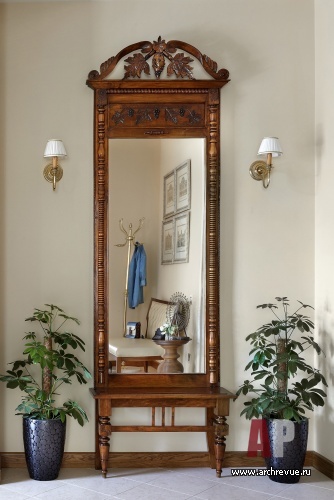 Фото интерьера входная зона дома в стиле неоклассика