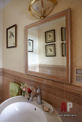 Фото интерьера санузла дома в стиле неоклассика