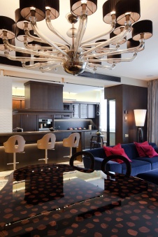 Фото интерьера кухни квартиры в современном стиле