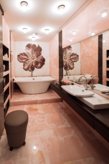 Фото интерьера ванной квартиры в современном стиле