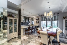 Фото интерьера столовой дома в стиле неоклассика