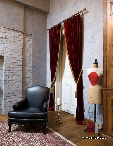 Фото интерьера спальни двухэтажной квартиры в стиле фьюжн