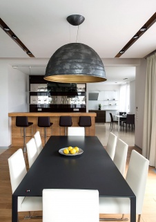 Фото интерьера кухни дома в стиле минимализм