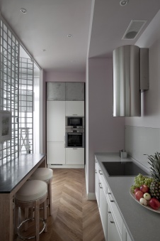 Фото интерьера кухни квартиры в стиле неоклассика