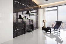 Фото интерьера каминной квартиры в стиле минимализм