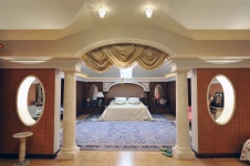 Фото интерьера спальни резиденции в дворцовом стиле