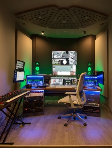 Фото интерьера студии офиса в стиле минимализм