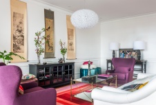 Фото интерьера гостиной квартиры в стиле неоклассика 