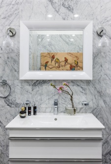 Фото интерьера санузла квартиры в стиле неоклассика