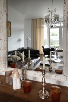 Фото интерьера гостиной дома в стиле неоклассика