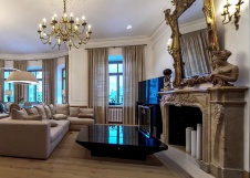 Фото интерьера гостиной квартиры в стиле неоклассика