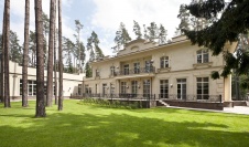 Фото фасада дома в американском стиле