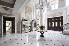 Фото интерьера входной зоны дома в американском стиле