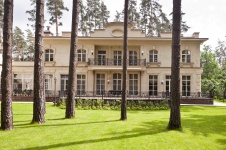 Фото фасада дома в американском стиле