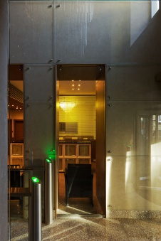 Фото интерьера входной зоны офиса в стиле ар-деко