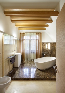 Фото интерьера ванной дома в современном стиле