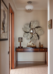 Фото интерьера входной зоны квартиры в стиле ар-деко