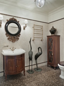 Фото интерьера санузла небольшого дома в стиле неоклассика