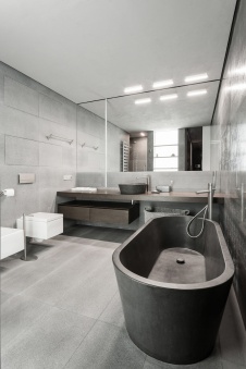 Фото интерьера ванной небольшой квартиры в стиле минимализм