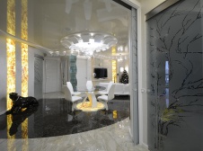 Фото интерьера гостиной квартиры в современном стиле