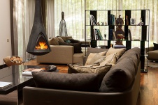 Фото интерьера каминной дома в современном стиле