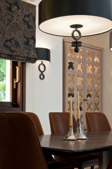 Фото интерьера столовой дома в современном стиле