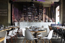 Фото интерьера бара ресторана в стиле китч