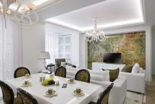 Фото интерьера столовой квартиры в стиле неоклассика