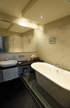 Фото интерьера ванной небольшой квартиры в восточном стиле