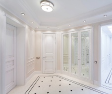 Фото интерьера коридора в стиле неоклассика