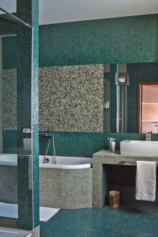 Фото интерьера санузла небольшой квартиры в минимализме