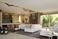 Фото интерьера гостиной небольшого дома в неоклассическом стиле