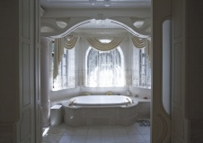 Фото интерьера ванной дома в стиле модерн